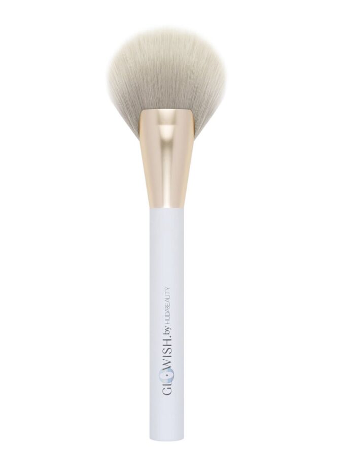 Huda beauty blush & bronzer brush